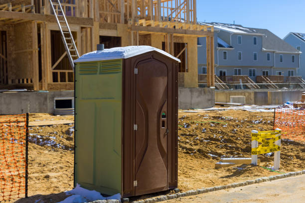 Best Portable restroom trailer rental  in Astatula, FL